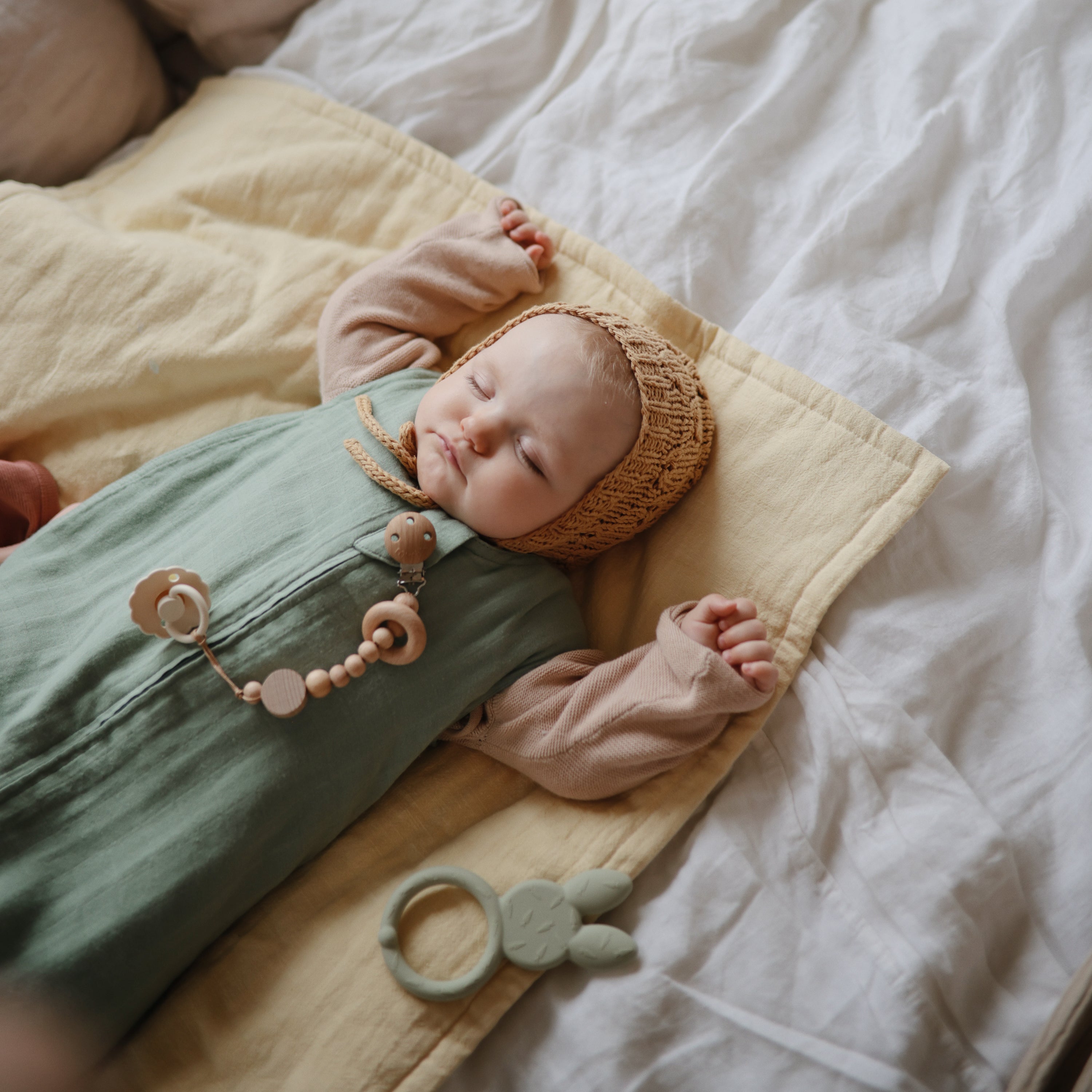 Mushie Mushie - Baby Silicone Teether (Bunny Sage) Comforter & teether