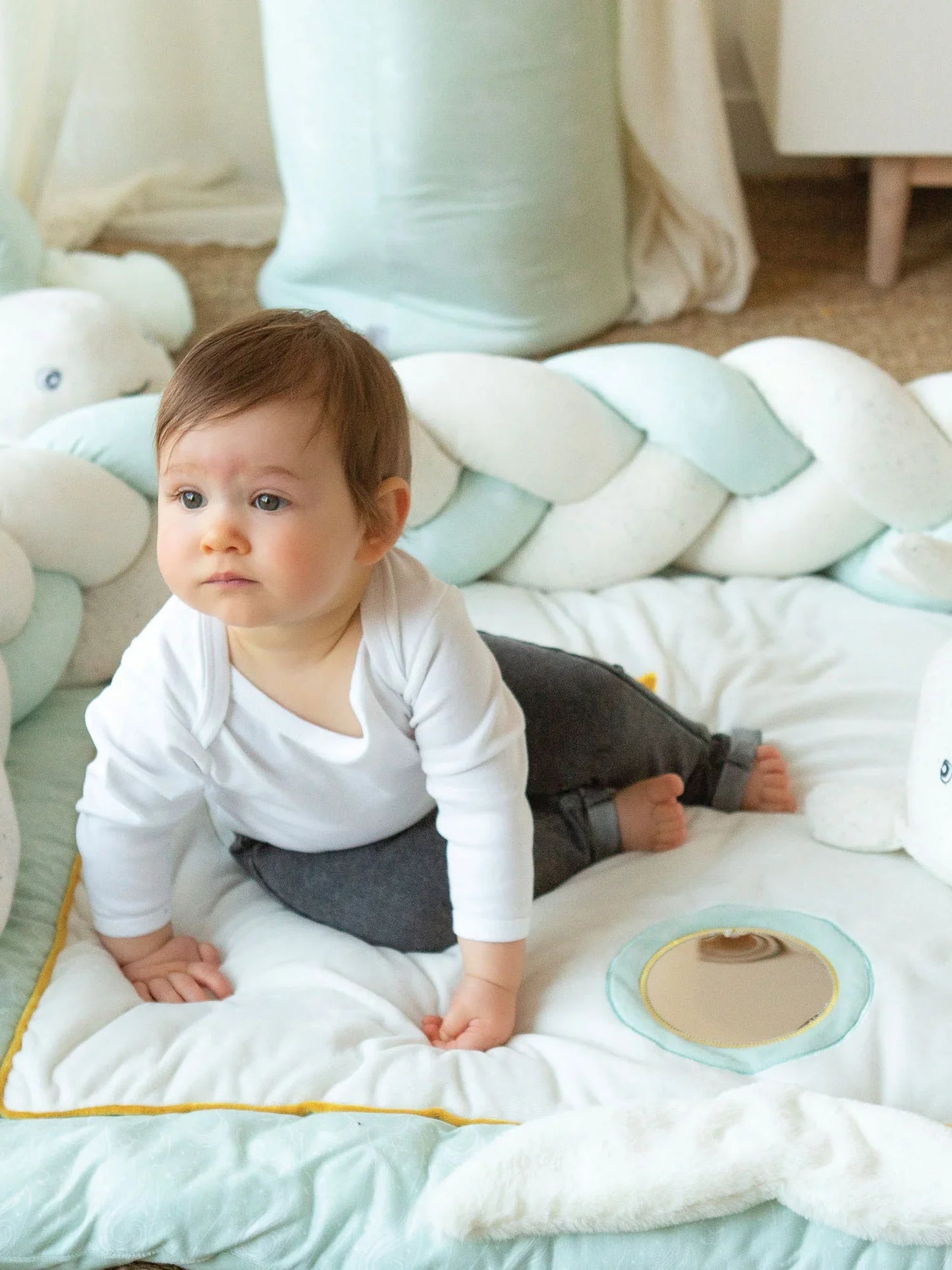Playmat With Toys - Nova