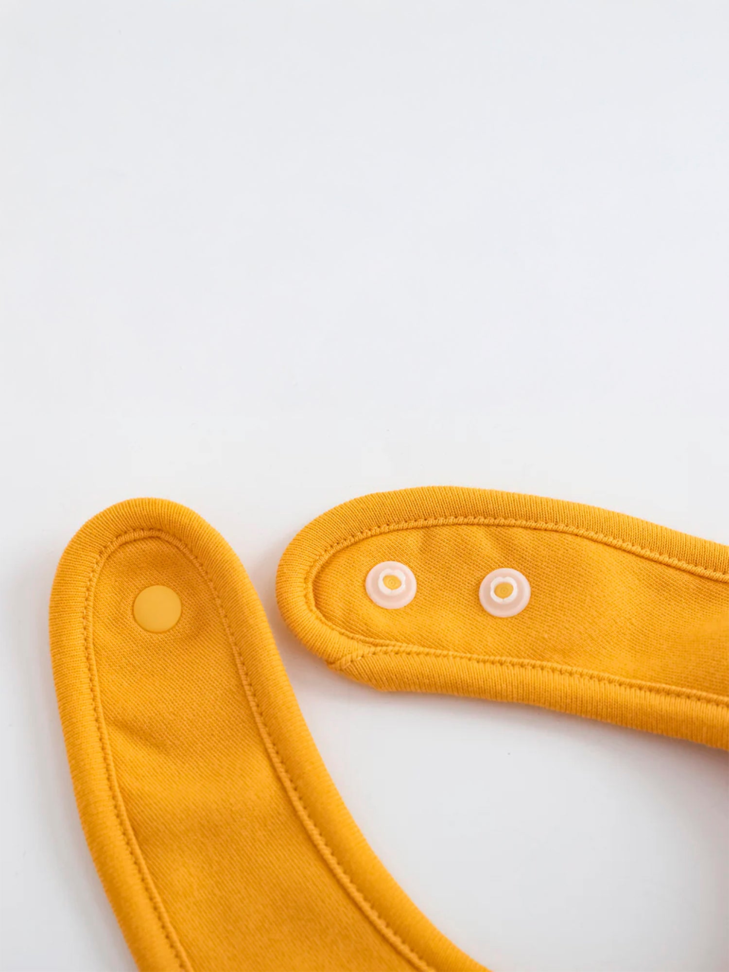 VAUVA Vauva FW23 - Baby Boy Carrot Pattern Cotton Bib (Yellow) Bib