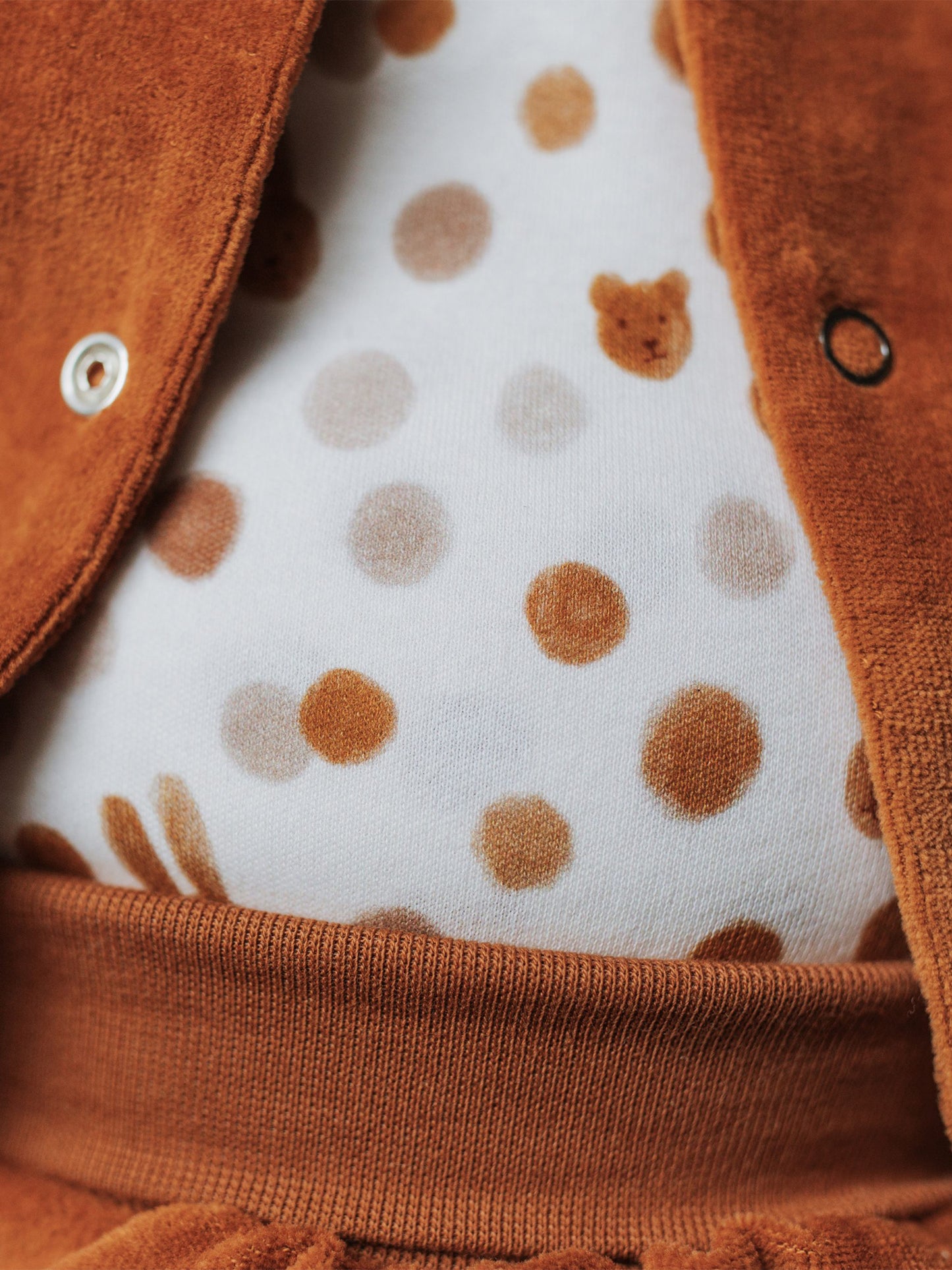 Small Dots Longsleeve Bodysuit (GOTS)