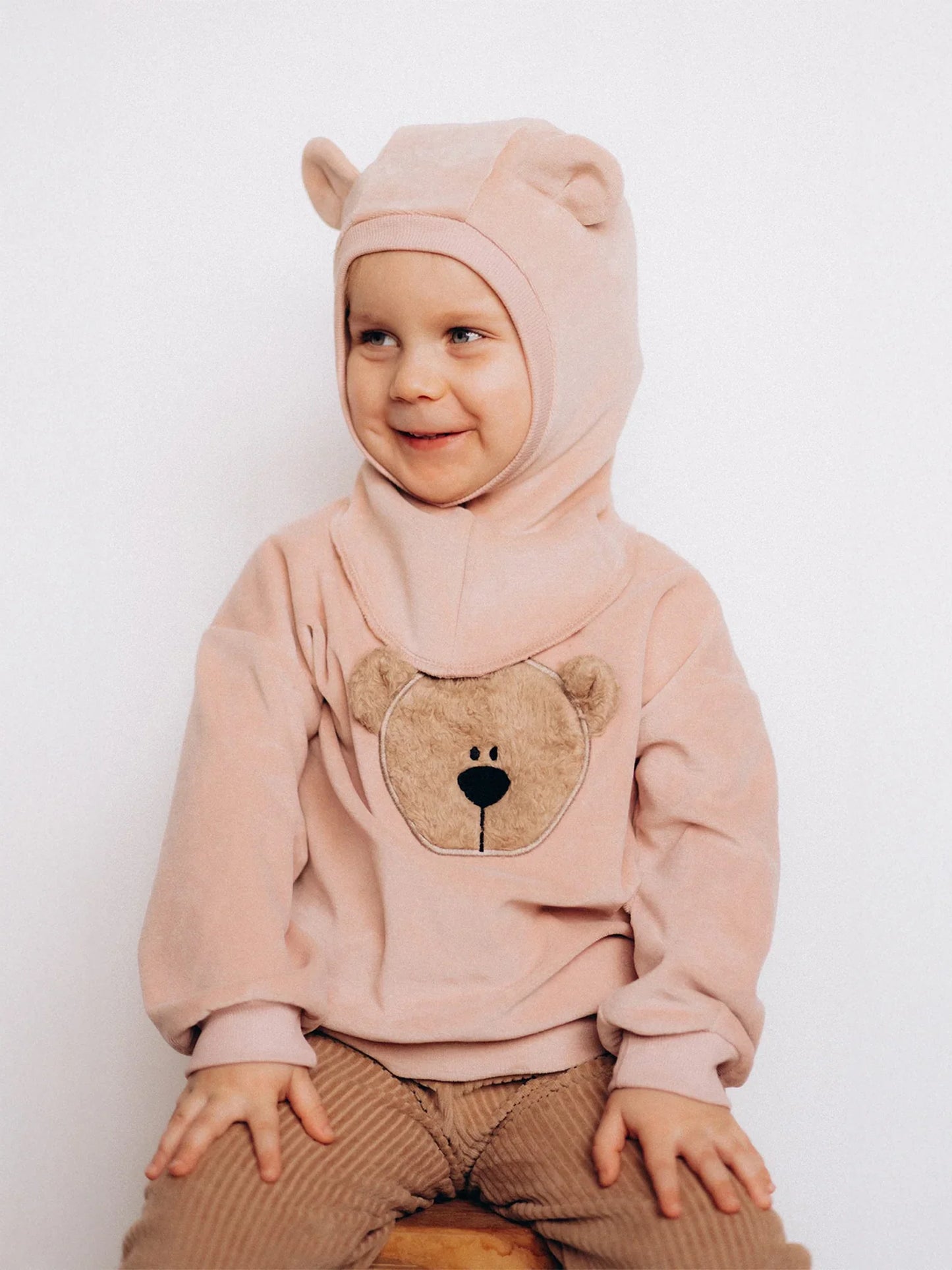 Velour Sweater with Bear Embroidery (GOTS)