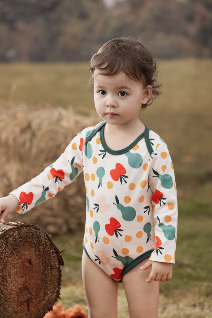 Vauva FW23 - Baby Unisex Fruit Print Cotton Long Sleeve Bodysuit (Green) model front