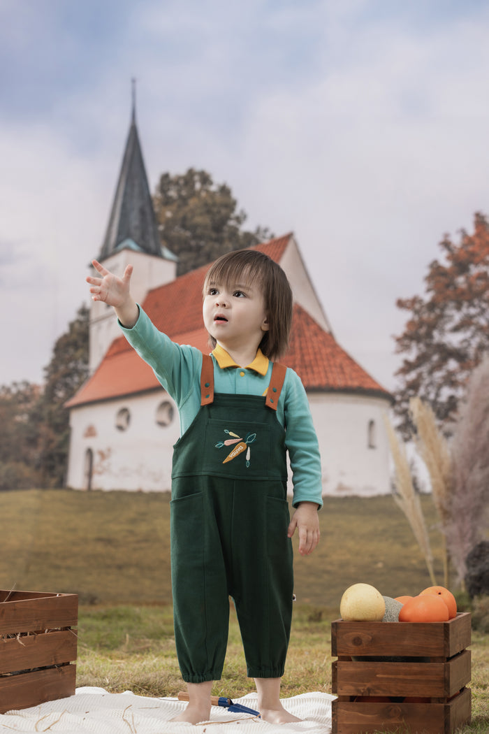 Vauva FW23 - Baby Boys Carrot Embroidery Cotton Dungarees (Green) model front