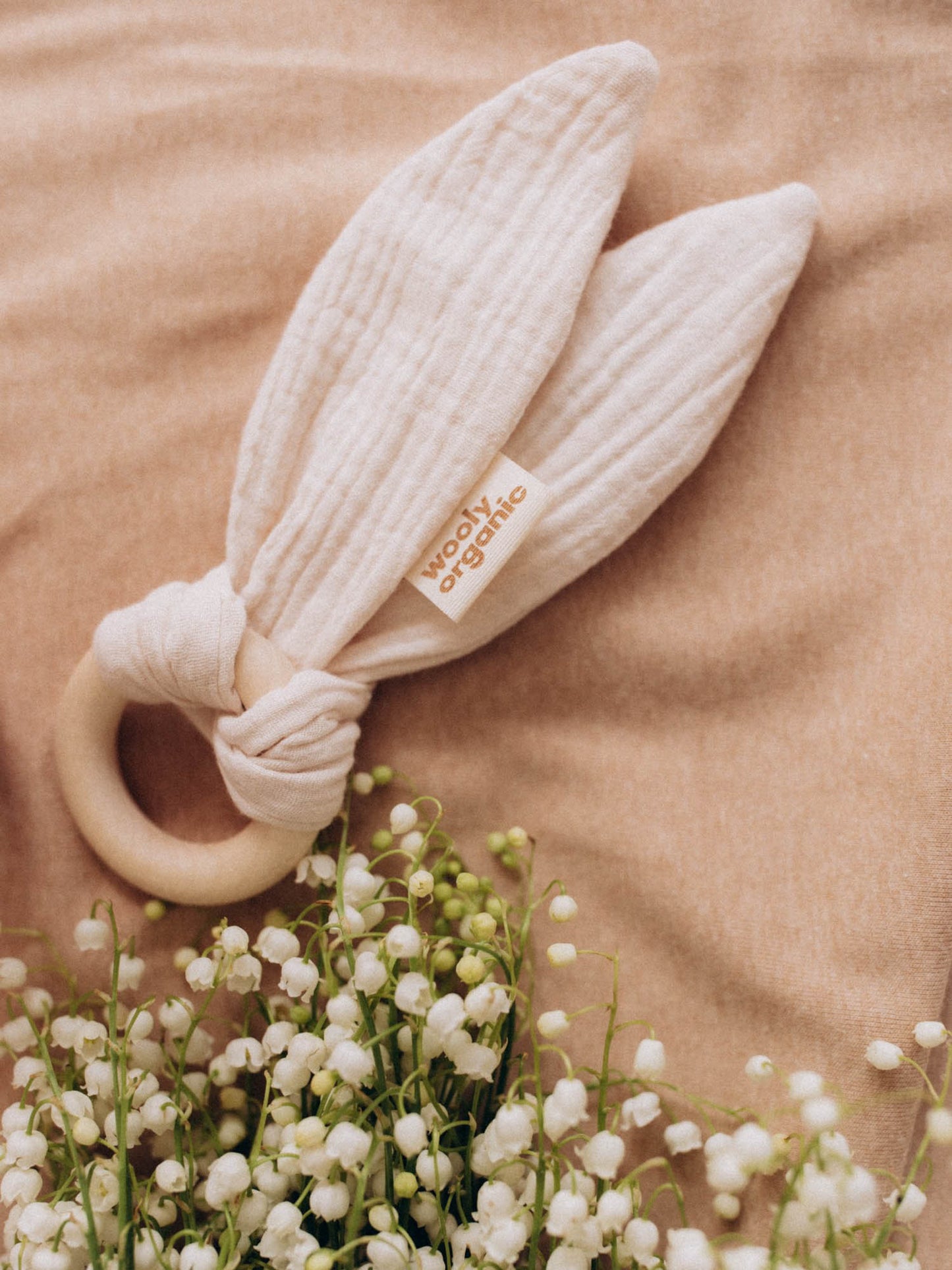 Muslin Ears With Wooden Ring (GOTS)