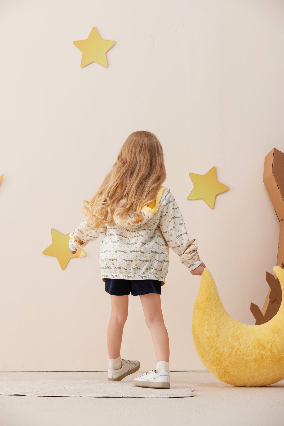 Vauva x Le Petit Prince - Kids Reversible Jacket (Yellow) model inside back