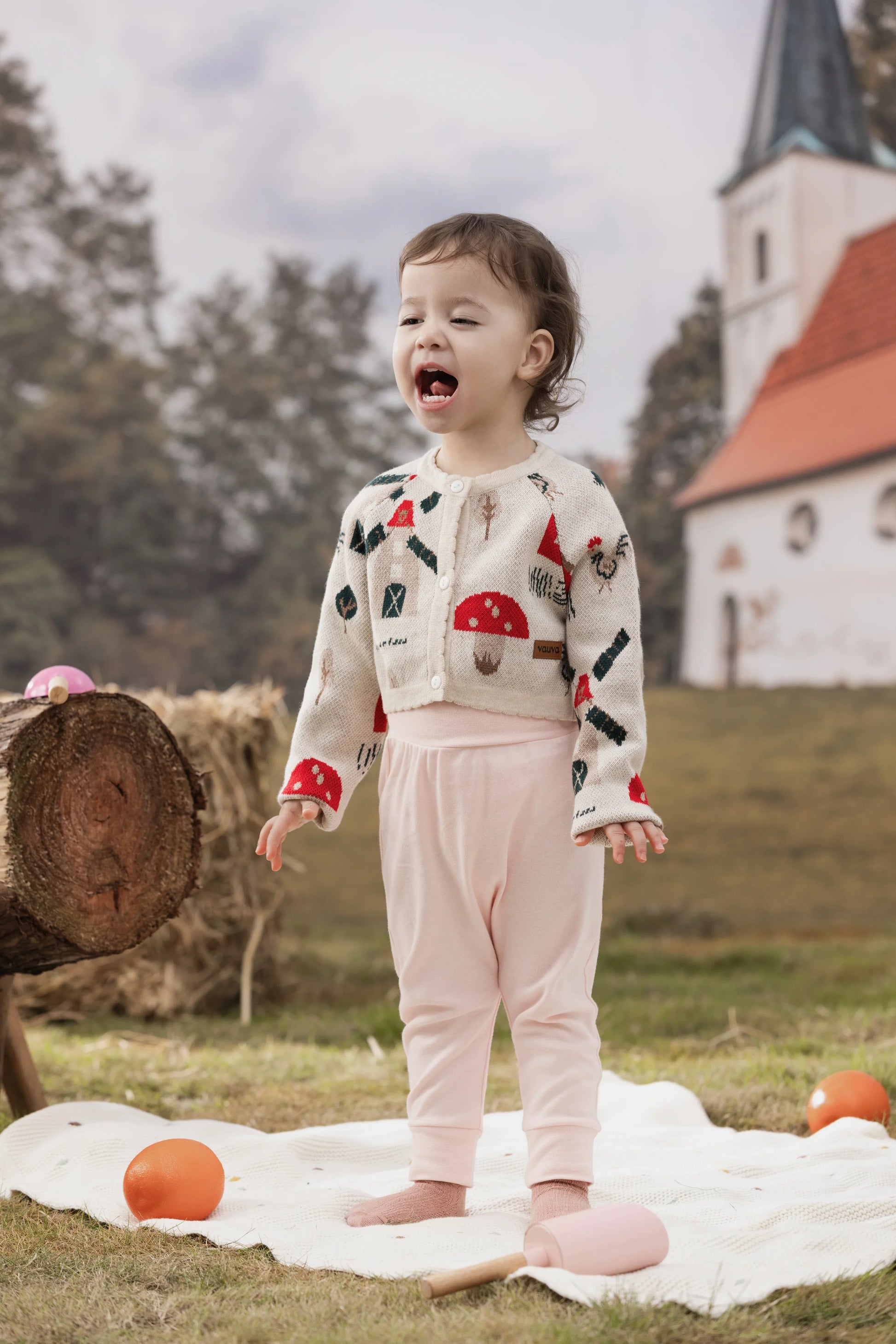 VAUVA Vauva FW23 - Baby Girls Pinwheel All Over Print Long Sleeve Knit Jacket (White) Coat & Jacket