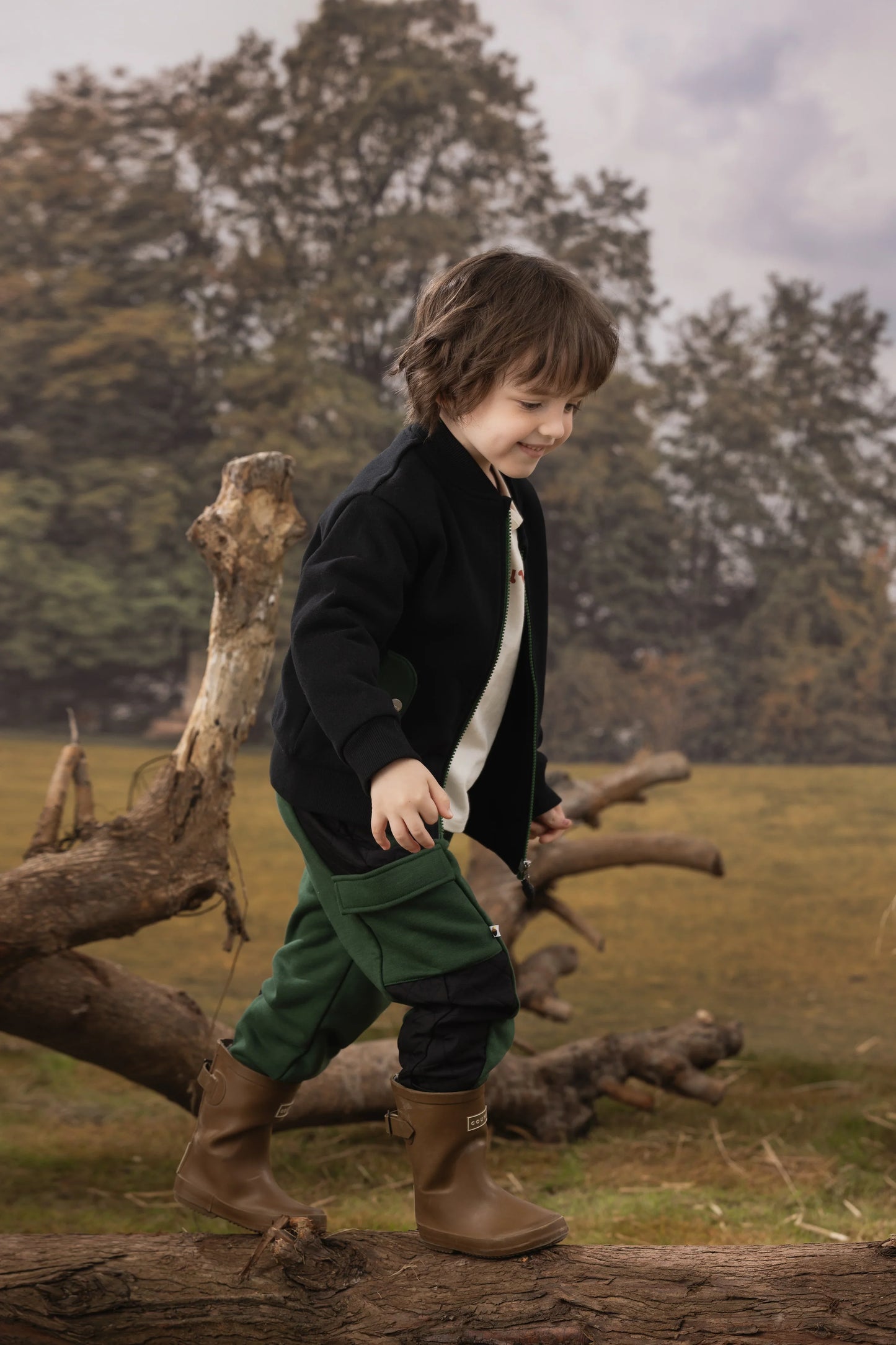 VAUVA Vauva FW23 - Boys Zip Long Sleeve Jacket (Black/Green) Coat & Jacket