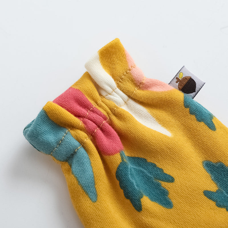 Vauva FW23 - Baby Boy Carrot All Over Print Cotton Mittens (Yellow)