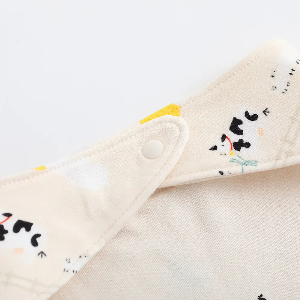 VAUVA Vauva FW23 - Baby Nordic Style All Over Print Cotton Bib (White) Bib