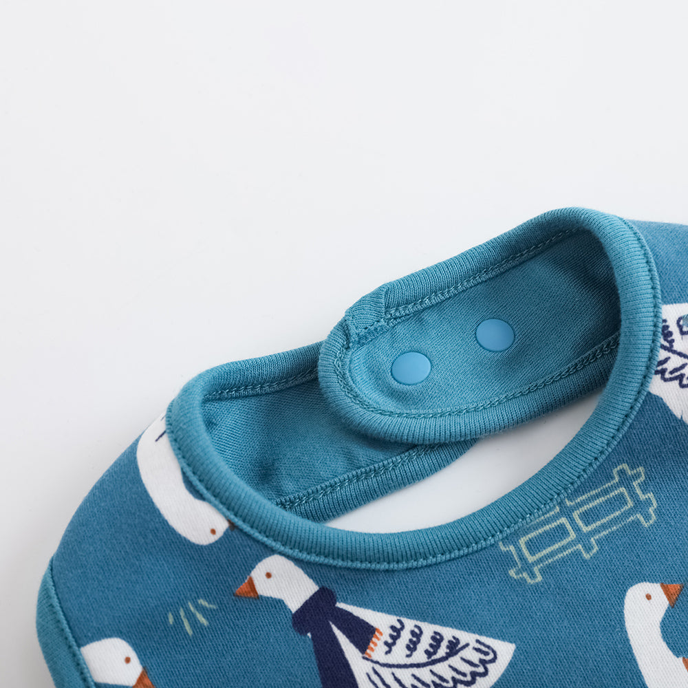 VAUVA Vauva FW23 - Baby Boy White Goose All Over Print Cotton Bib (Blue) Bib