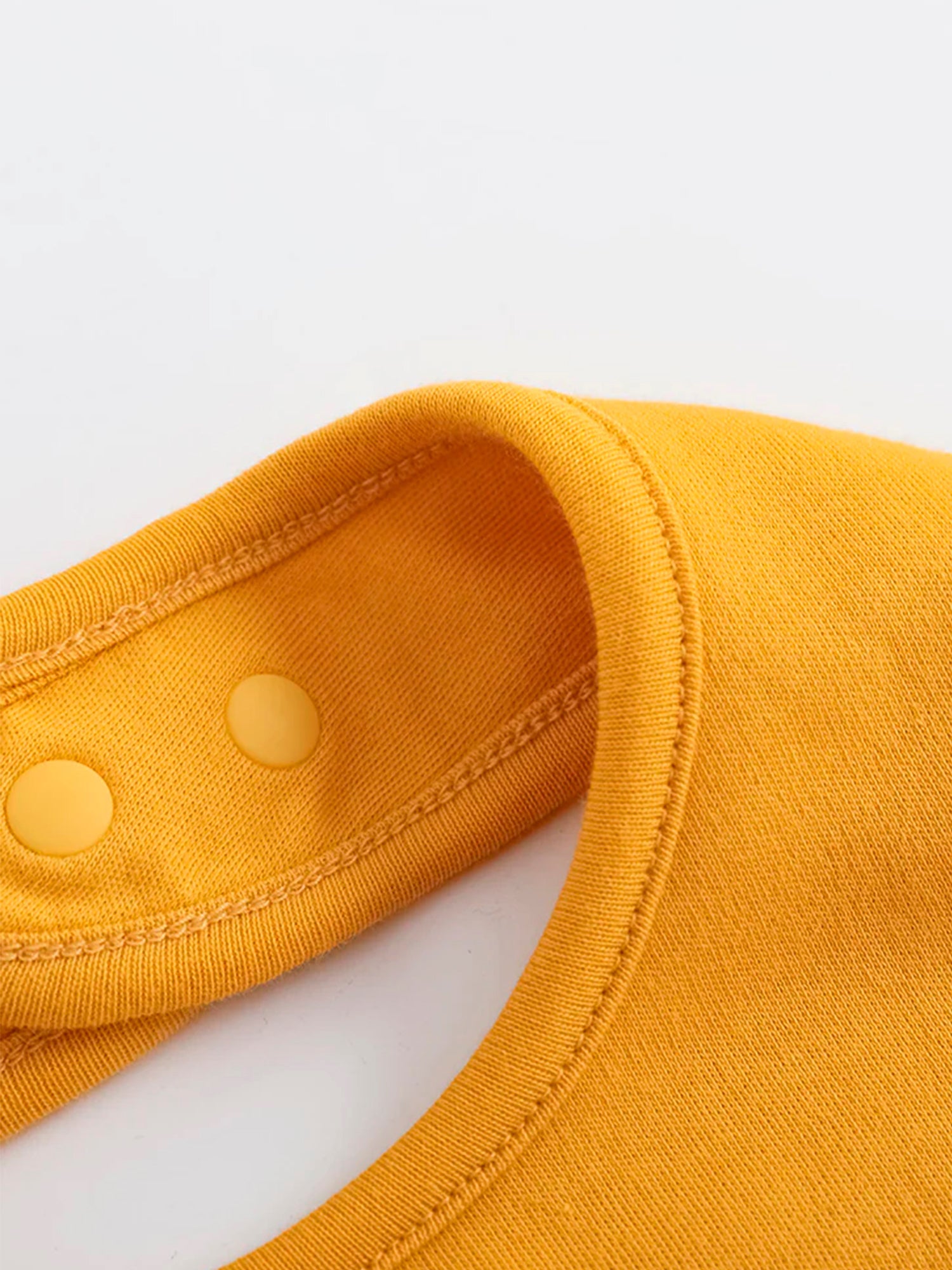 VAUVA Vauva FW23 - Baby Boy Carrot Pattern Cotton Bib (Yellow) Bib