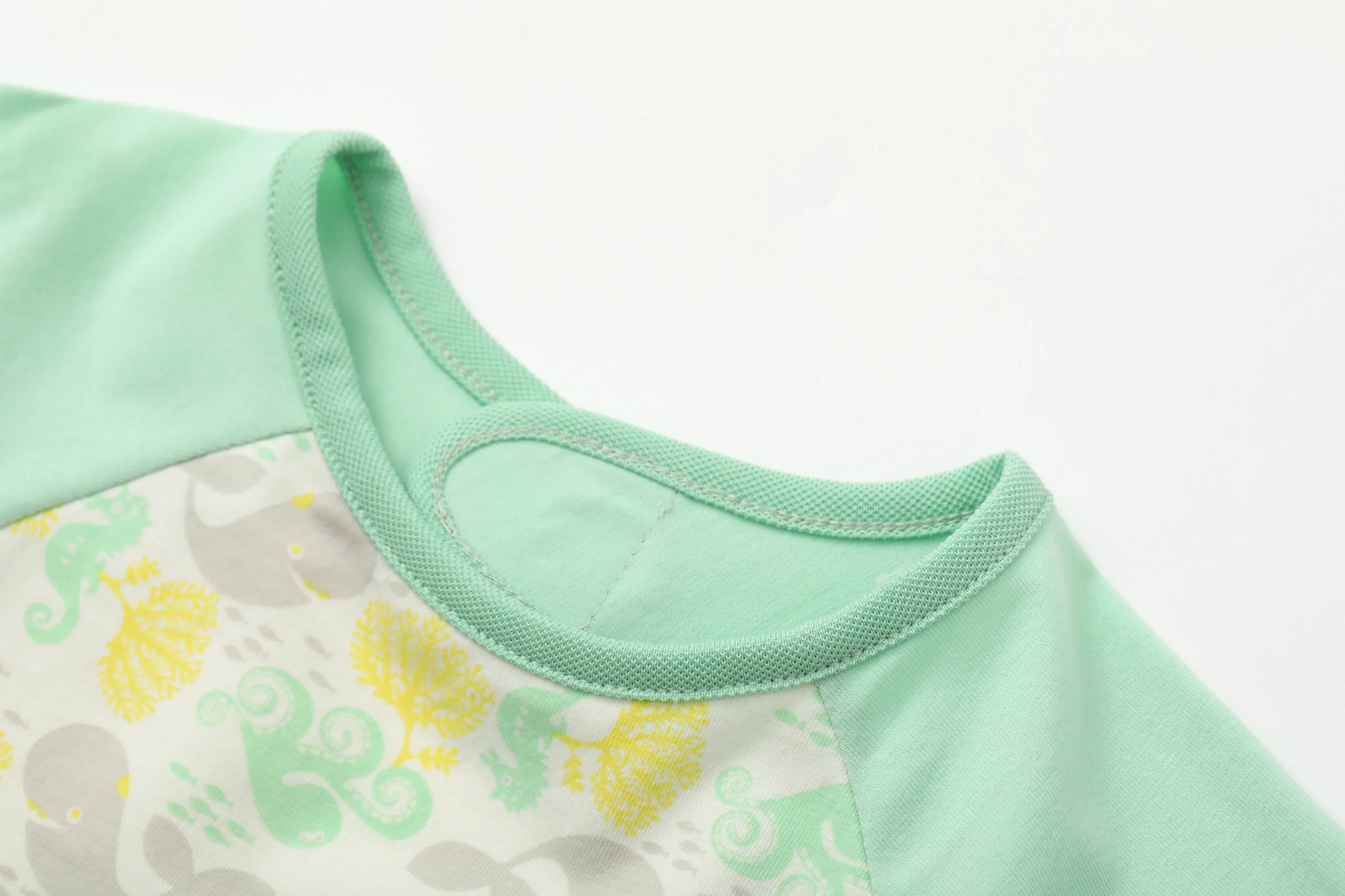 VAUVA Vauva SS24 - Baby Girl's Organic Cotton Long Sleeves Bib