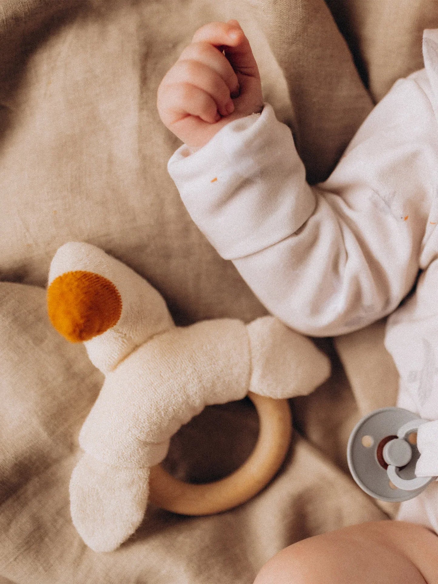 Bunny Rattle With Wooden Teether (GOTS)