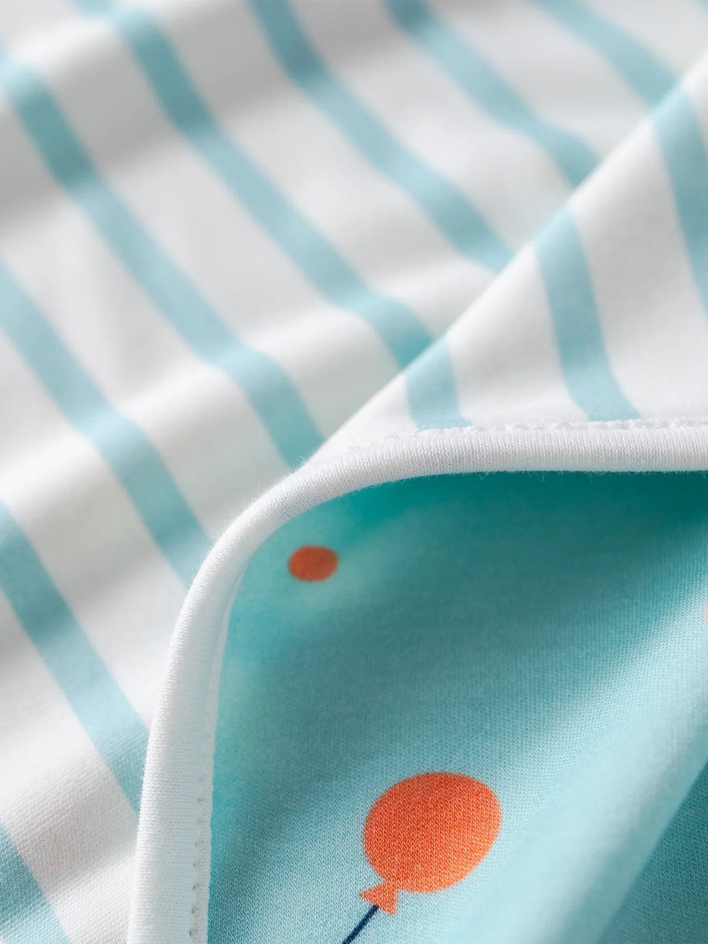 Babies Pattern Blanket & Bib Set