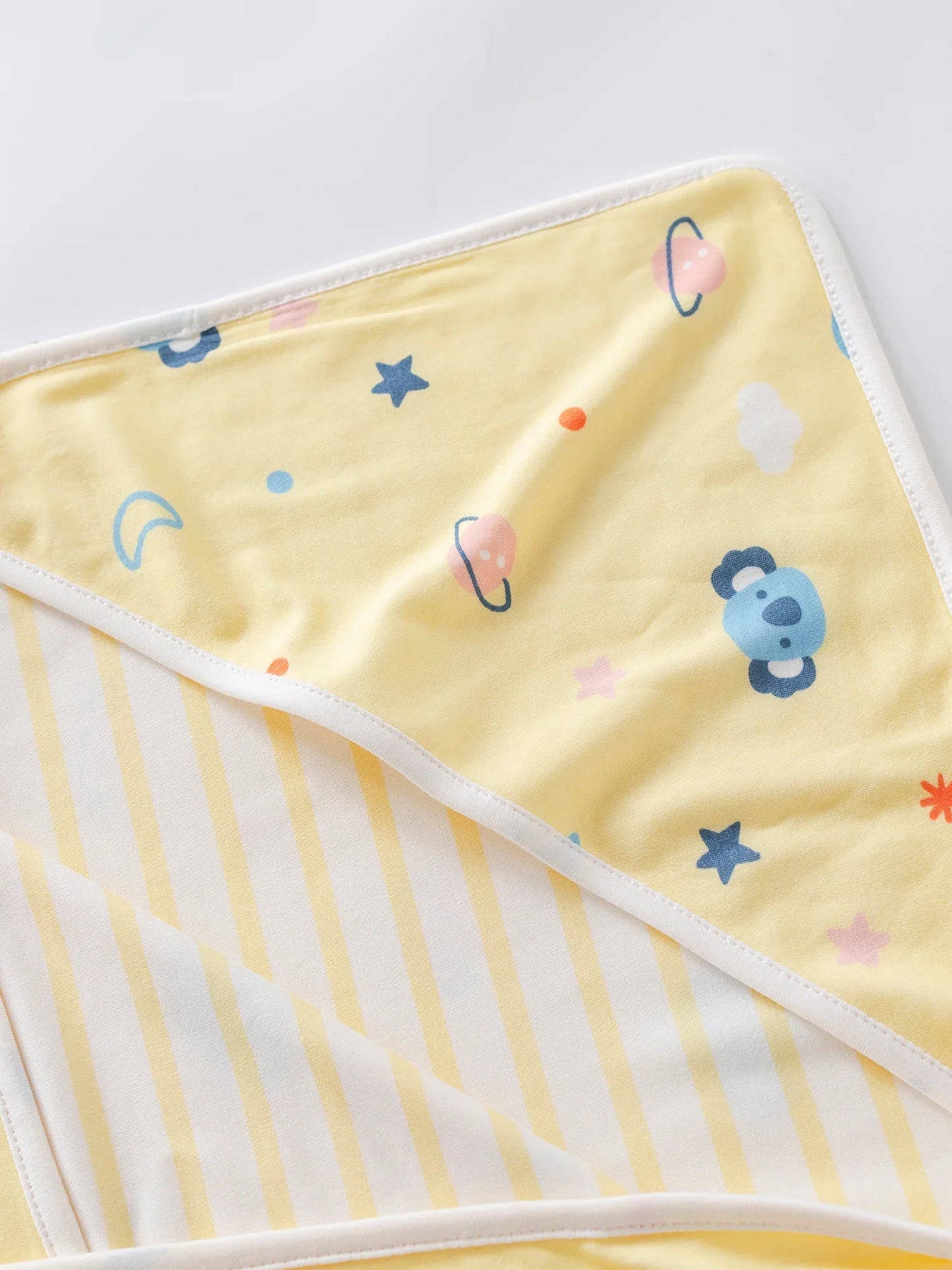 Babies Pattern Blanket & Bib Set