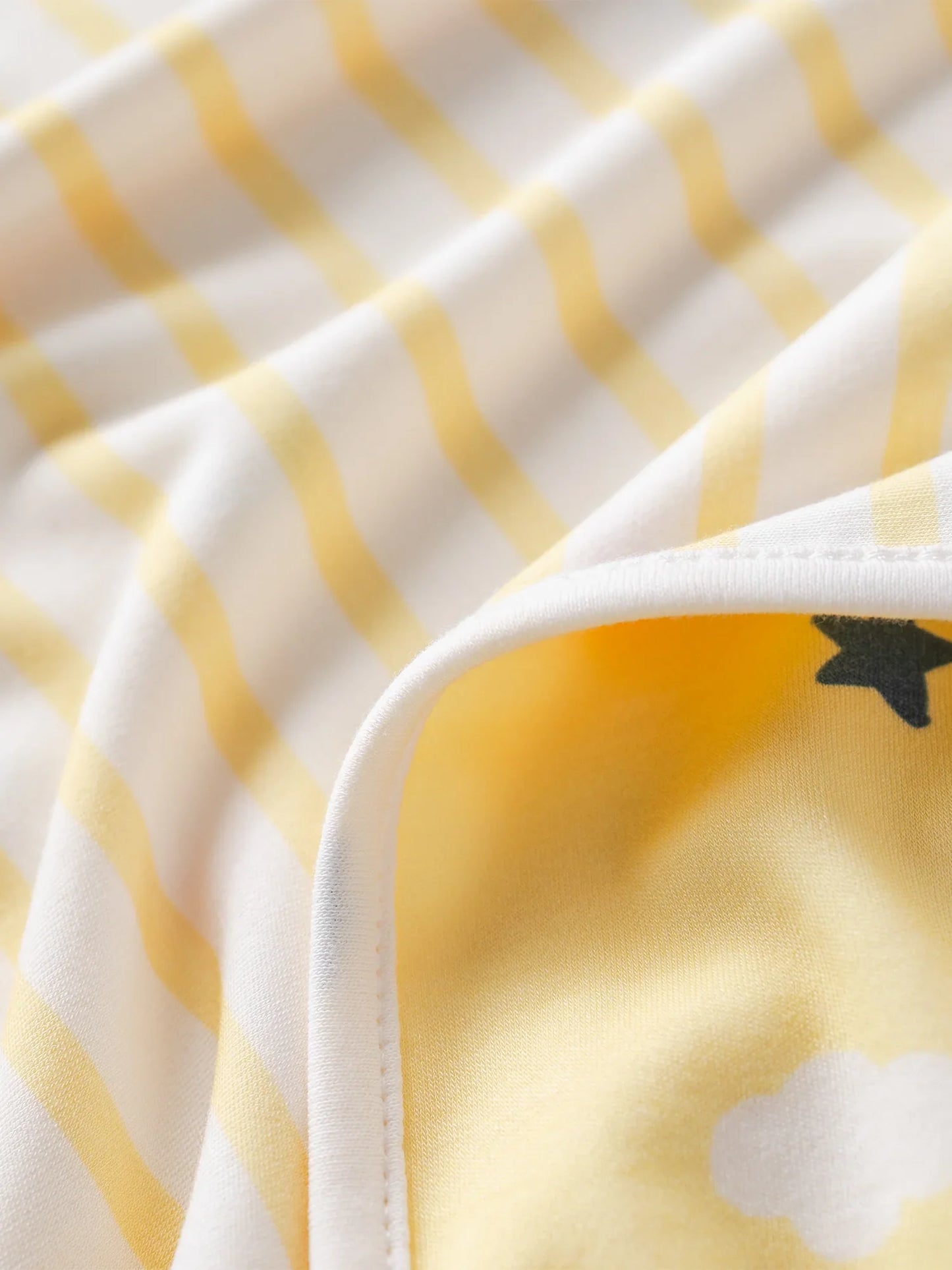 Babies Pattern Blanket & Bib Set