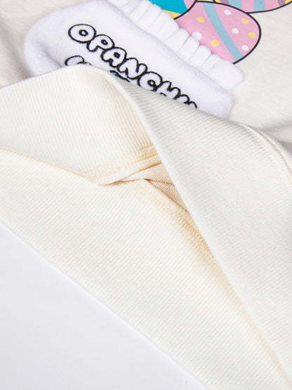 (Ships 17/4) Long‑Sleeve Hooded Sweatshirt with Patch Pockets