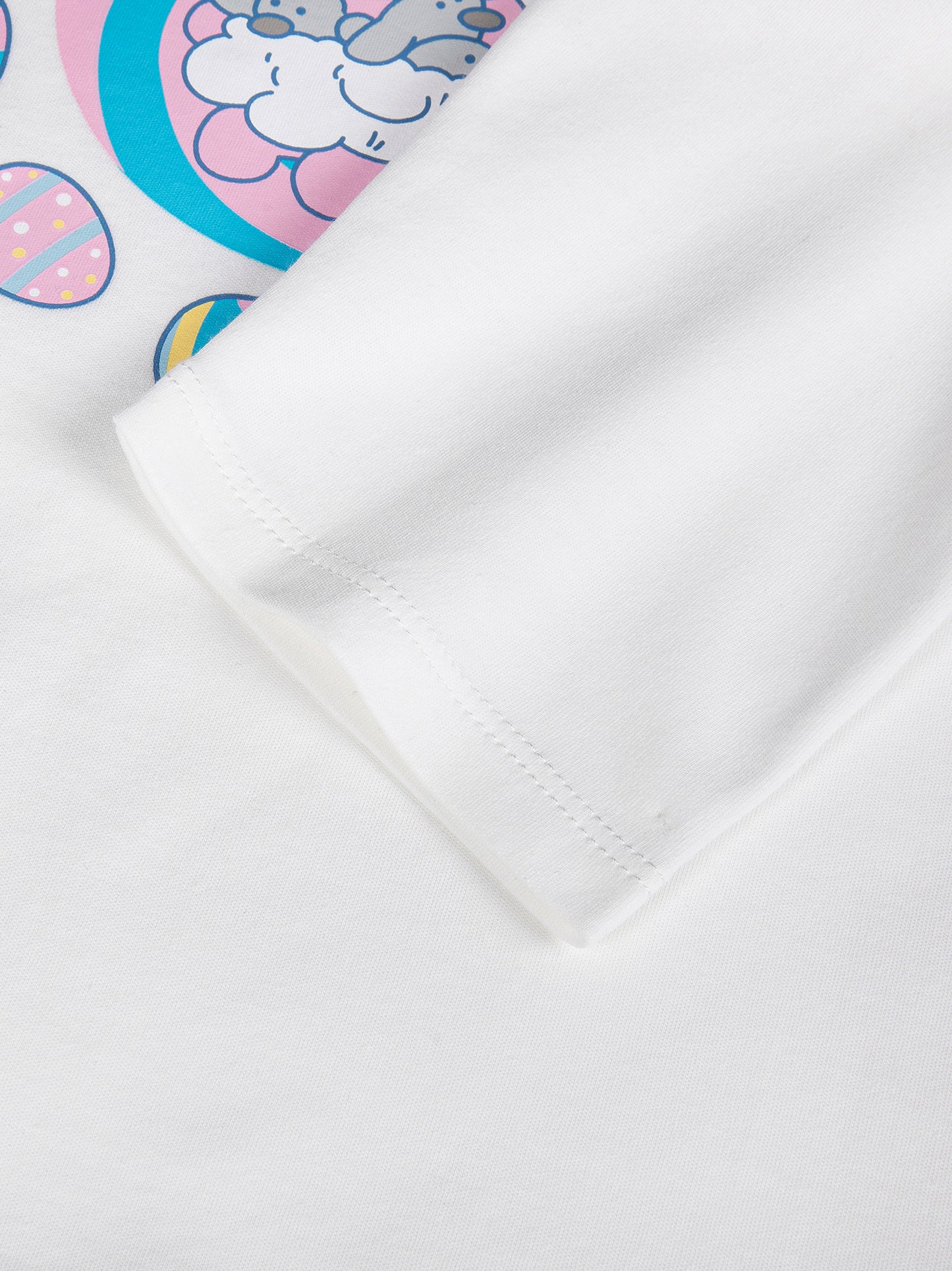 (Ships 17/4) Angel Bunny Graphic Sweatshirt