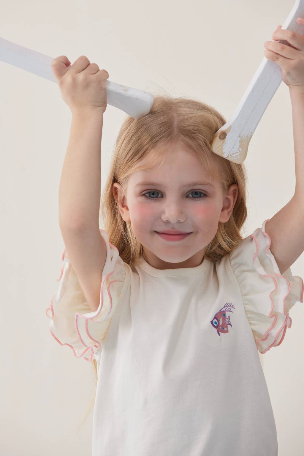 VAUVA Vauva SS24 - Toddler Girl Fish Embroidered Short Sleeve T-Shirt Top - White Top & Bottom Set