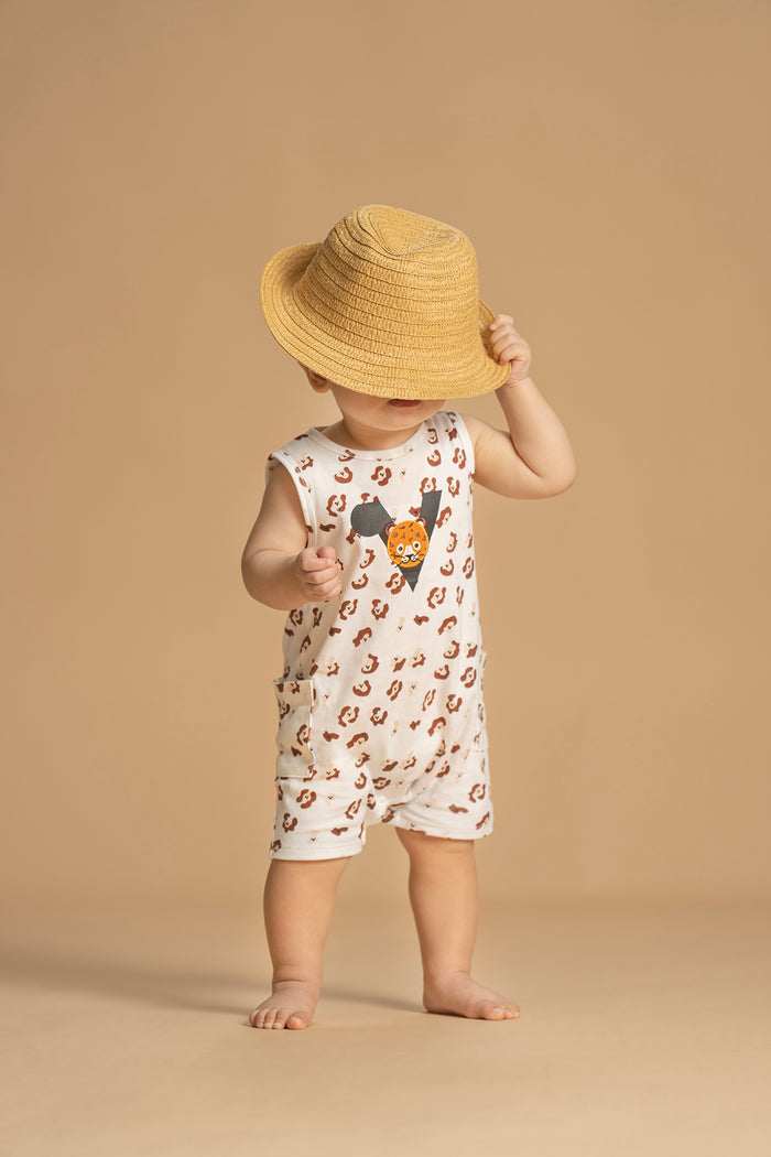 Vauva SS23 Safari - Baby Boys Leopard Print Cotton Sleeve Romper-model image front